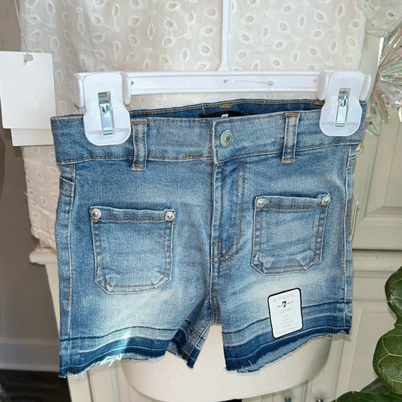 NEW 7 for all Mankind Toddler Set: Eyelet Top w/ Jean Shorts Size 4T - Picture 5 of 8